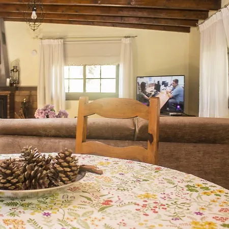 Holiday Los Robles Semesterbostad
